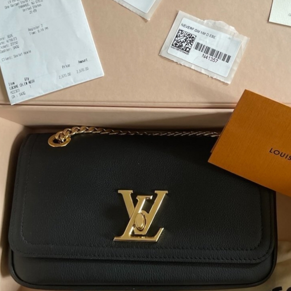 Louis Vuitton Lock me chain bag East West